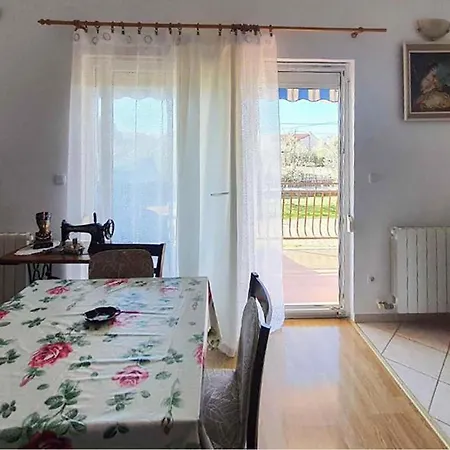 Amazing In Vabriga With Wifi Apartman