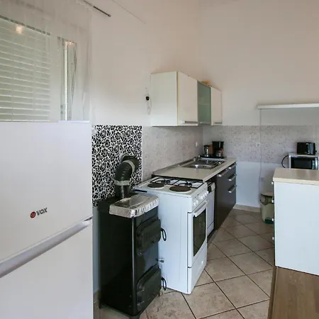 Apartman Amazing In Vabriga With Wifi