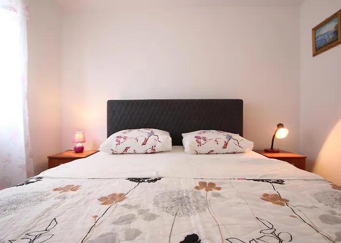 아파트 Amazing In Vabriga With Wifi
